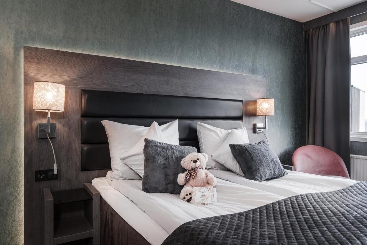 Hotell Hallstaberget Соллефтео Екстер'єр фото