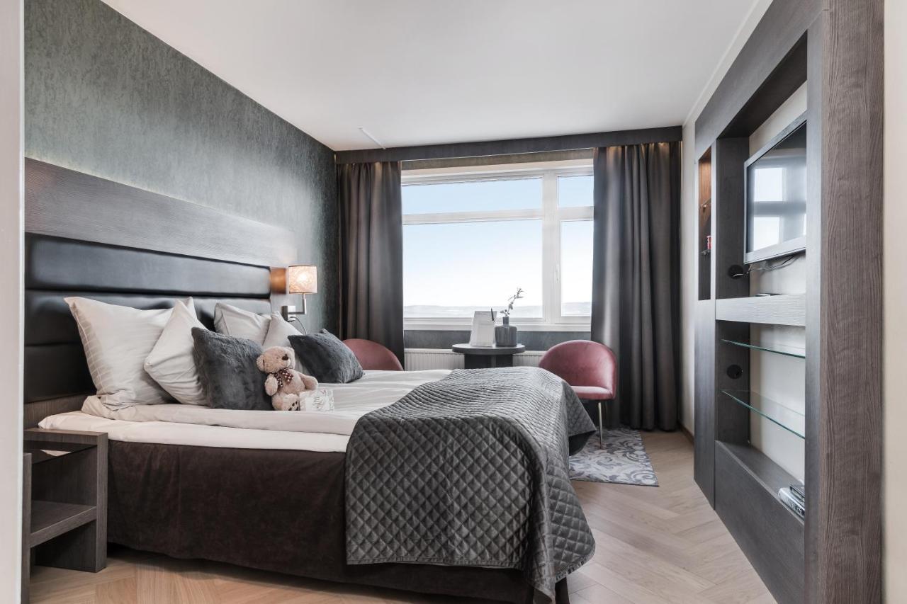 Hotell Hallstaberget Соллефтео Екстер'єр фото