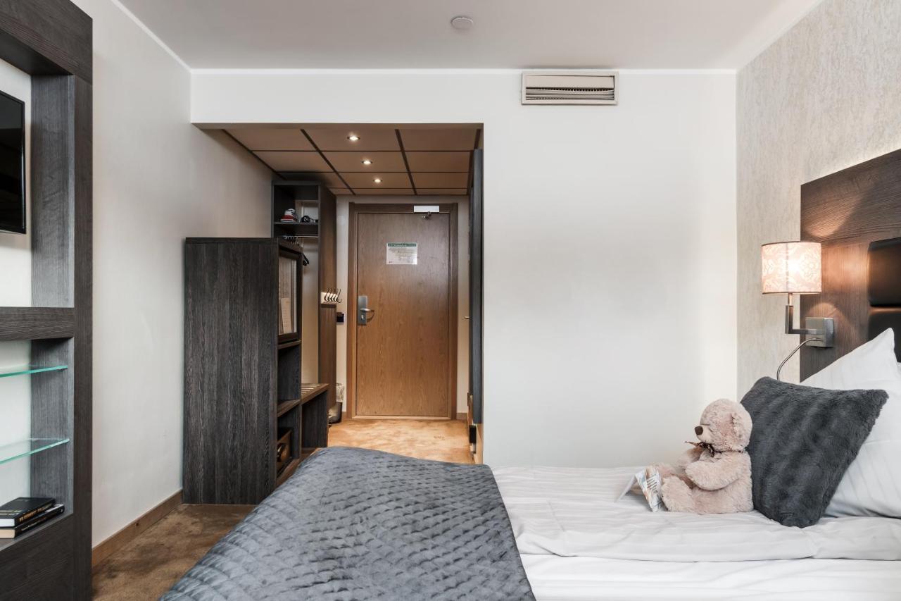 Hotell Hallstaberget Соллефтео Екстер'єр фото
