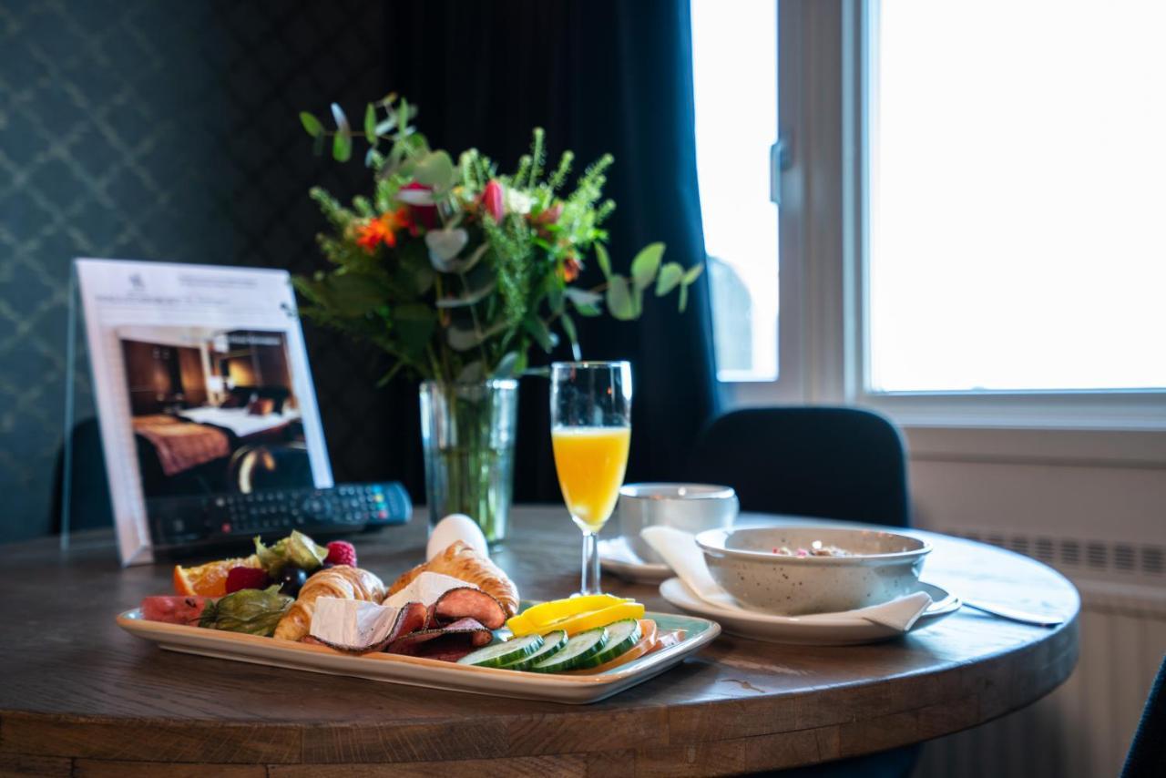 Hotell Hallstaberget Соллефтео Екстер'єр фото