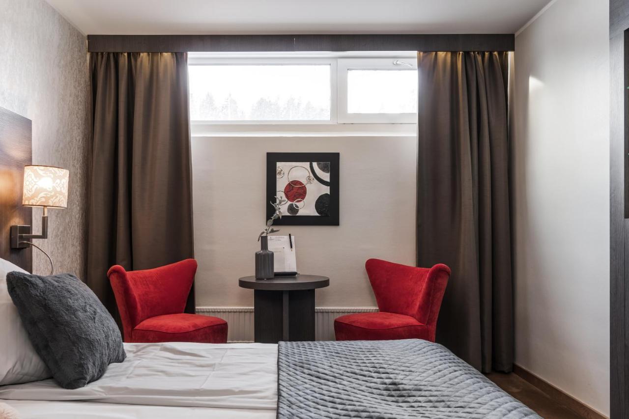 Hotell Hallstaberget Соллефтео Екстер'єр фото