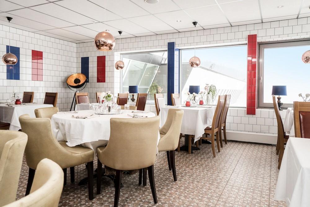 Hotell Hallstaberget Соллефтео Екстер'єр фото