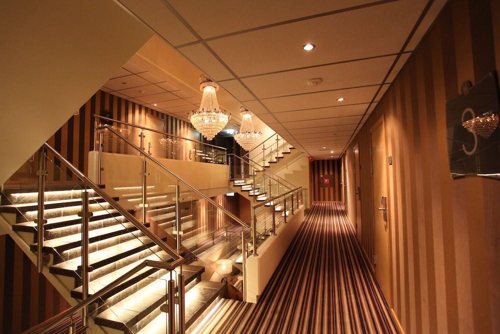 Hotell Hallstaberget Соллефтео Екстер'єр фото