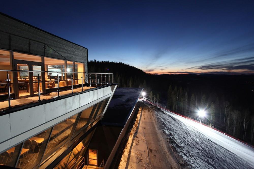 Hotell Hallstaberget Соллефтео Екстер'єр фото