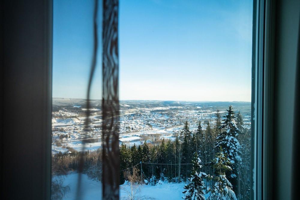 Hotell Hallstaberget Соллефтео Екстер'єр фото